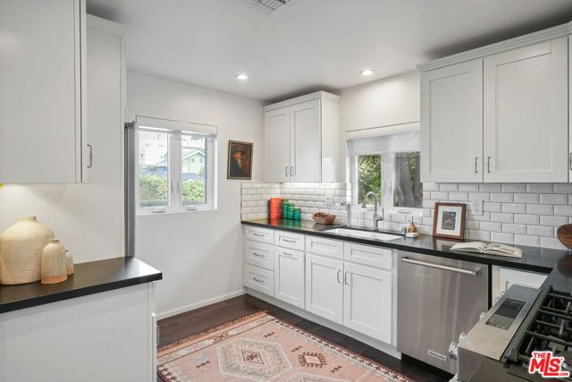 614 Rosemont Avenue, Los Angeles CA: https://media.crmls.org/mediaz/4a6f322f-cac2-452c-8a83-07b0a8d21265.jpg