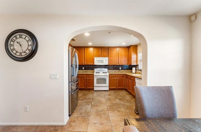 158 Paseo Bravo, Palm Desert CA: https://media.crmls.org/mediaz/4a6f58b6-89bf-4a4f-82dd-8a707906e8ff.jpg