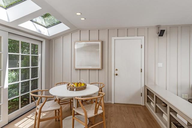 3 Wyndham Drive, Portola Valley CA: https://media.crmls.org/mediaz/4a6f6fe1-98d9-4937-86af-82287907e1e1.jpg