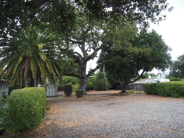 2139 Alameda De Las Pulgas, Redwood City CA: https://media.crmls.org/mediaz/4a6fa280-7563-4ae0-b0ee-b1ae19703c2e.jpg