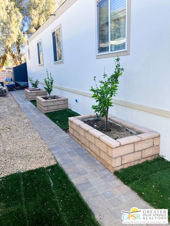 17640 Corkill Road, Desert Hot Springs CA: https://media.crmls.org/mediaz/4a702e9e-cab5-494c-9272-20034a296872.jpg