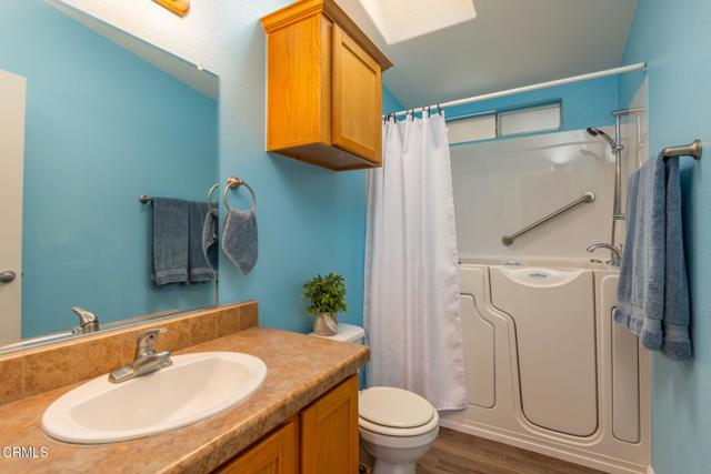 Detail Gallery Image 11 of 18 For 40 Debussy Ln #40,  Ventura,  CA 93003 - 3 Beds | 2 Baths