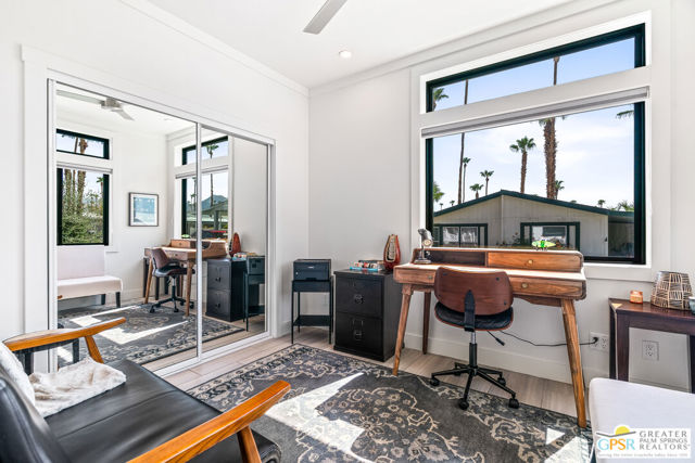112 Pali Drive, Palm Springs CA: https://media.crmls.org/mediaz/4a730b37-5f54-41f0-80aa-a0c03858a178.jpg