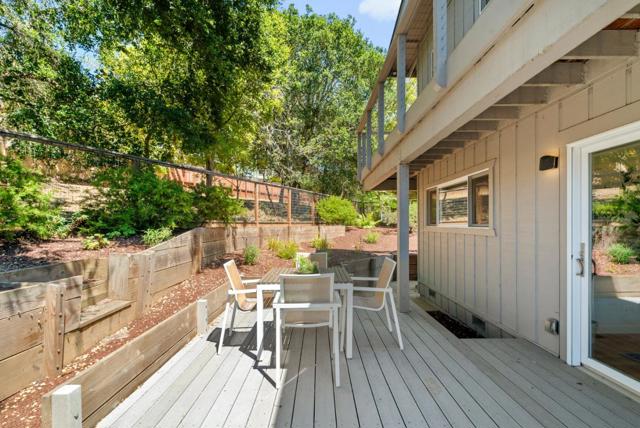 1975 Seascape Boulevard, Aptos CA: https://media.crmls.org/mediaz/4a7361d0-1ebe-45a3-aee4-e6a0bc3437f0.jpg