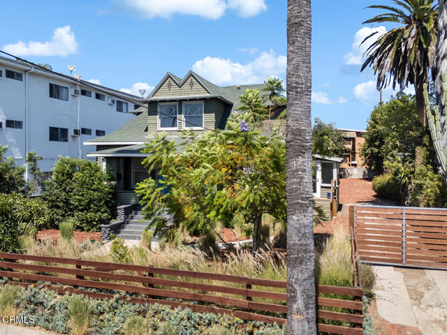 135 S Ave 53, Highland Park CA: https://media.crmls.org/mediaz/4a74957a-ae0c-4123-a443-25f434403a9e.jpg