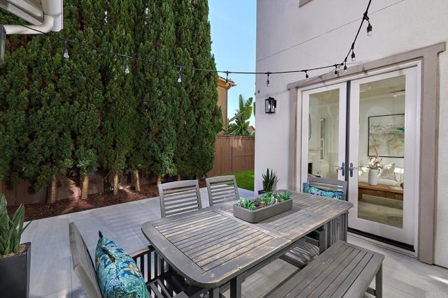 Detail Gallery Image 15 of 42 For 2266 Aventurine Place, Carlsbad,  CA 92009 - 4 Beds | 4 Baths