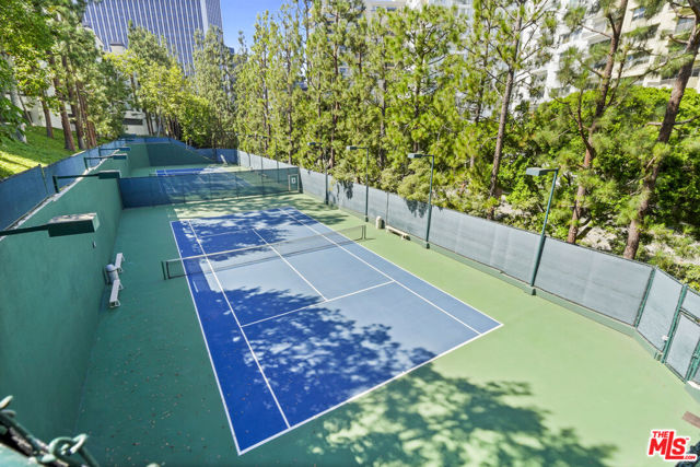 2102 Century Park Lane, Los Angeles CA: https://media.crmls.org/mediaz/4a750de3-0533-4e7e-80dd-16893e9eef59.jpg