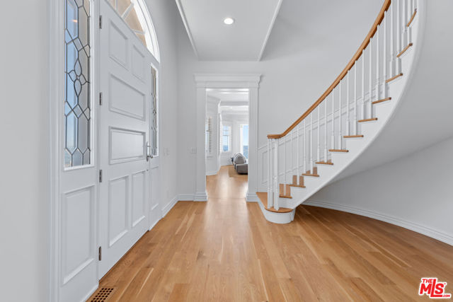 31656 Sea Level Drive, Malibu CA: https://media.crmls.org/mediaz/4a758c25-ef1e-4d06-aeb3-0a43ee04cefd.jpg