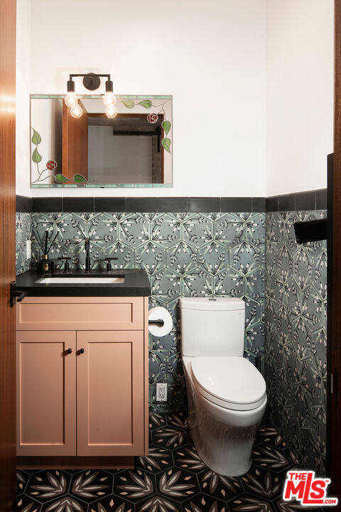 22575 Monte Vista Drive, Topanga CA: https://media.crmls.org/mediaz/4a75c2ce-3776-4189-adad-98d588ee5649.jpg