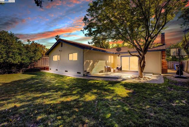 40652 Encanto Way, Fremont CA: https://media.crmls.org/mediaz/4a768faa-0b0b-4f97-9fab-cc2eb23cff0d.jpg