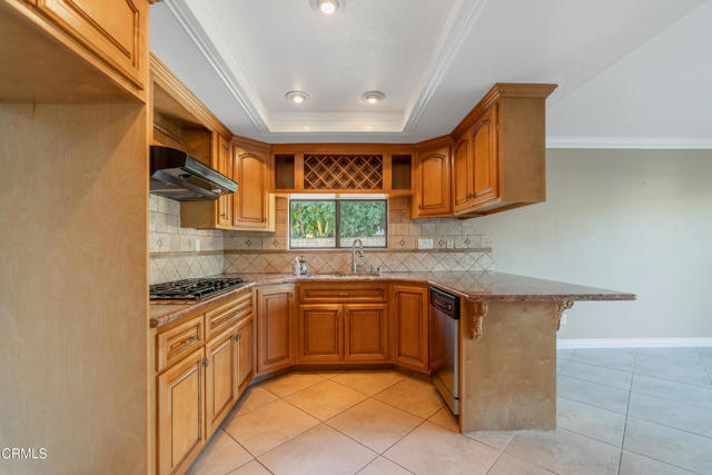 Detail Gallery Image 13 of 32 For 425 E Brookport St, Covina,  CA 91722 - 3 Beds | 3 Baths