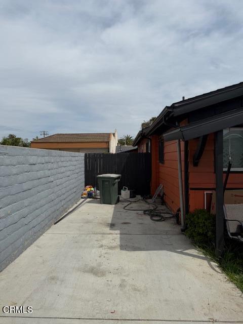 Detail Gallery Image 4 of 4 For 2422 Alameda Ave, Ventura,  CA 93003 - 3 Beds | 1/1 Baths