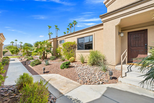 76064 Honeysuckle Drive, Palm Desert, CA 92211