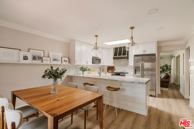 2641 Hartland Circle, Westlake Village CA: https://media.crmls.org/mediaz/4a789dc2-21ef-49ab-889f-0cc99b641820.jpg