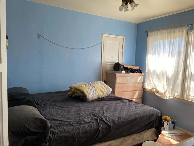 Detail Gallery Image 11 of 12 For 1945 Gateway Dr, San Diego,  CA 92105 - 4 Beds | 2 Baths