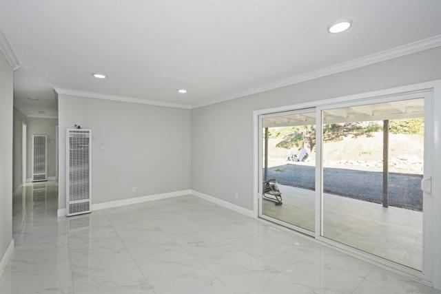 7684 Meadowbrook Ct, San Diego CA: https://media.crmls.org/mediaz/4a794e4d-e519-4650-a904-aca20076f7af.jpg