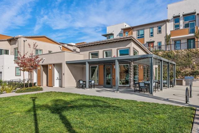 Detail Gallery Image 32 of 41 For 1047 Arrowood Trail, Vista,  CA 92081 - 3 Beds | 2/1 Baths