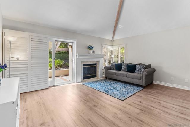 12027 Caminito Corriente, San Diego CA: https://media.crmls.org/mediaz/4a7a9622-5452-41fb-bac5-b5a323894b1b.jpg