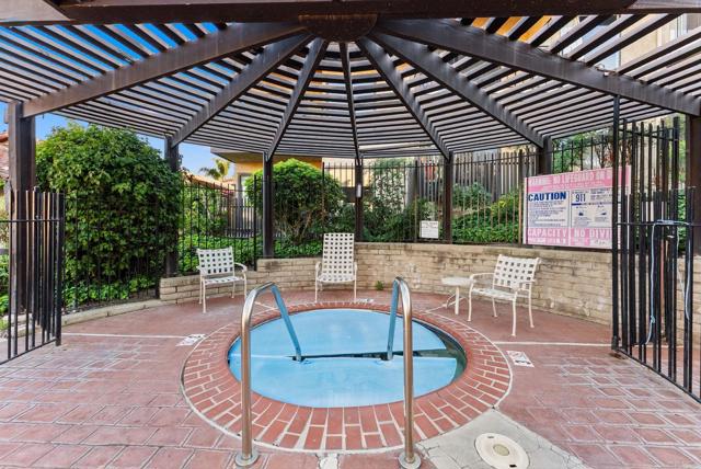 Detail Gallery Image 23 of 26 For 1915 Estrella De Mar Ct a,  Carlsbad,  CA 92009 - 2 Beds | 2/1 Baths