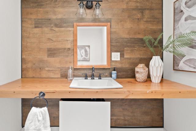 530 Flume Road, Aptos CA: https://media.crmls.org/mediaz/4a7adf14-15e4-41f0-862a-f9200d12f35f.jpg