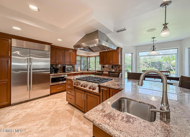 2848 Bayham Cir, Thousand Oaks CA: https://media.crmls.org/mediaz/4a7b269e-06af-42cc-9b75-756d1d39995e.jpg