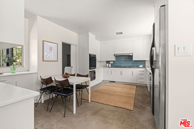 1234 Woodland Drive, Santa Paula CA: https://media.crmls.org/mediaz/4a7c412b-4022-400f-b1fa-55509da9e35d.jpg