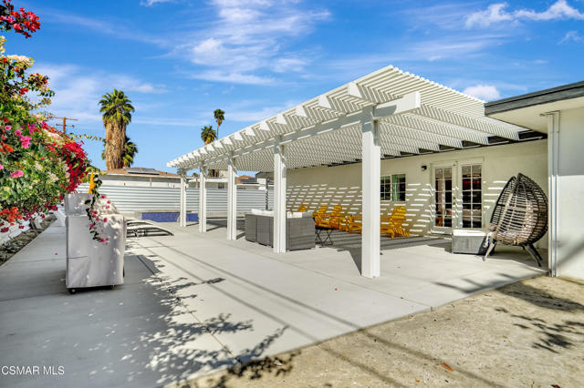 677 S Highland Drive, Palm Springs CA: https://media.crmls.org/mediaz/4a7e5ae2-a4e8-4521-a221-6707c0685539.jpg
