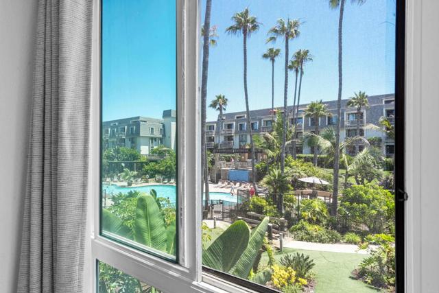 999 N Pacific Street, Oceanside CA: https://media.crmls.org/mediaz/4a7e6a3b-19ad-45c6-b256-f195b02a4488.jpg