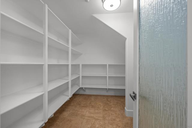 836 Jensen Ct, Encinitas CA: https://media.crmls.org/mediaz/4a7f5f44-9725-4d14-bf53-420114d88a91.jpg