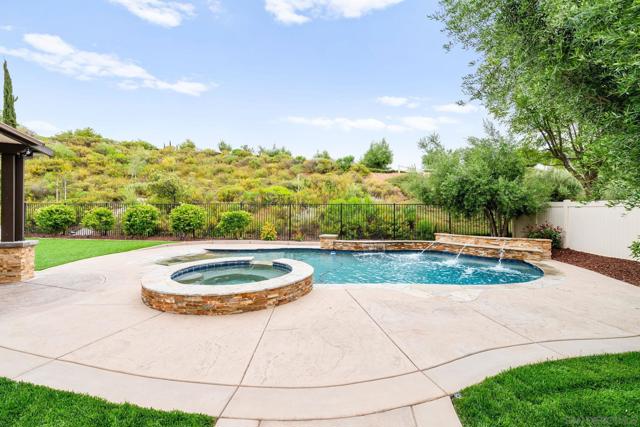 34189 Hourglass St, Temecula CA: https://media.crmls.org/mediaz/4a80e419-bd67-4215-b47a-6d346e346b2a.jpg