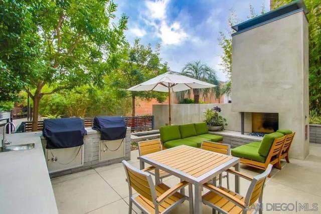 845 Fort Stockton Dr, San Diego CA: https://media.crmls.org/mediaz/4a8118be-45ad-4990-a392-16f24e0ae6a1.jpg