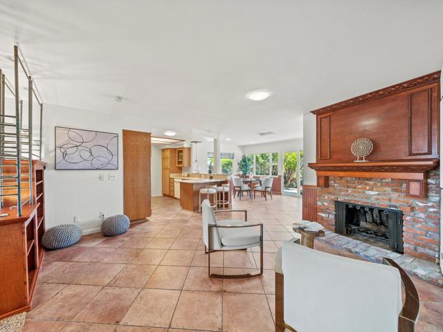 13046 Cree Drive, Poway CA: https://media.crmls.org/mediaz/4a815ac6-ff35-4dc6-b890-8ed876d678e6.jpg