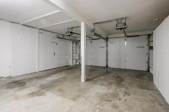 221 Parrott Drive, San Mateo CA: https://media.crmls.org/mediaz/4a82c7b4-28a2-45be-8195-cf814eb86ad0.jpg