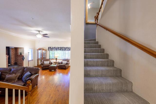 585 Bethany Drive, Scotts Valley CA: https://media.crmls.org/mediaz/4a8374a5-f410-4276-a499-083bd71b440e.jpg