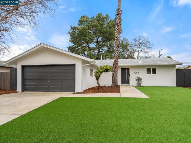 4285 Carter Ct, Concord CA: https://media.crmls.org/mediaz/4a83f266-7464-4543-827b-f518ddde04c8.jpg
