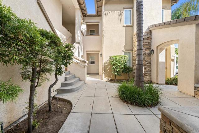 26514 Arboretum Way, Murrieta CA: https://media.crmls.org/mediaz/4a849dae-f4ba-4288-99f4-d054c5339685.jpg