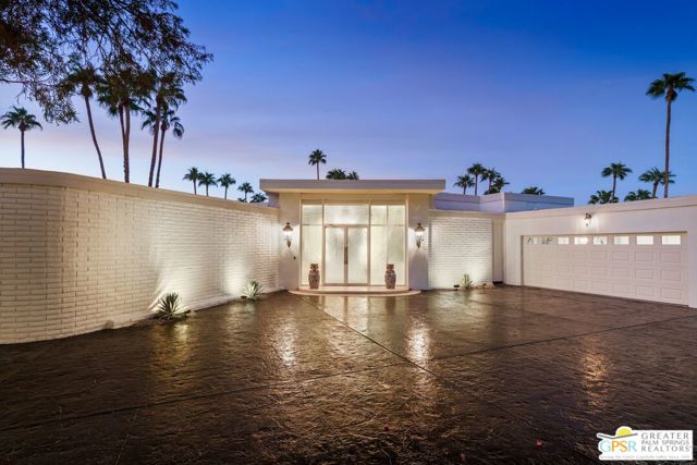 2432 Southridge Drive, Palm Springs, California 92264, 3 Bedrooms Bedrooms, ,1 BathroomBathrooms,Single Family Residence,For Sale,Southridge,24458521