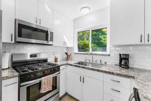 6547 Radcliffe Drive, San Diego CA: https://media.crmls.org/mediaz/4a8663b6-4804-49e2-88be-17120175023a.jpg