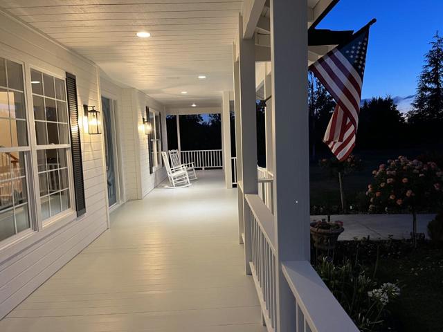 475 Torrano Court, Hollister CA: https://media.crmls.org/mediaz/4a8685cf-2c85-465a-8992-ace3c33a2daa.jpg