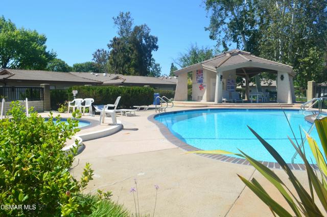 1149 Nottingwood Circle, Westlake Village CA: https://media.crmls.org/mediaz/4a86c963-d3e7-4bb6-8f10-208f9c17059b.jpg