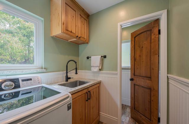 24 Pinehill Way, Monterey CA: https://media.crmls.org/mediaz/4a86d88d-9284-4a41-a11e-de52e8d3e906.jpg