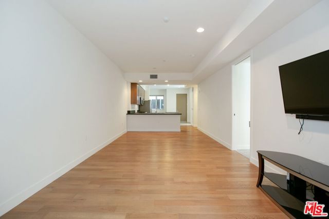 6001 Carlton Way, Los Angeles CA: https://media.crmls.org/mediaz/4a8733d2-f8a4-44dc-86b7-48c58a122a0d.jpg