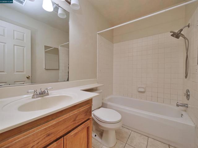 4300 Cannington Lane, Salida CA: https://media.crmls.org/mediaz/4a874439-b0d7-4306-bb31-b0c2c5ad96bf.jpg