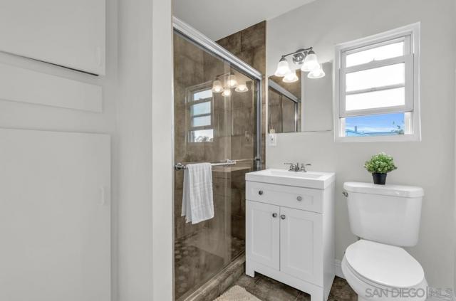 2801 Whitney Street, San Diego CA: https://media.crmls.org/mediaz/4a881754-28ee-42e6-ac2b-df26b7080e65.jpg