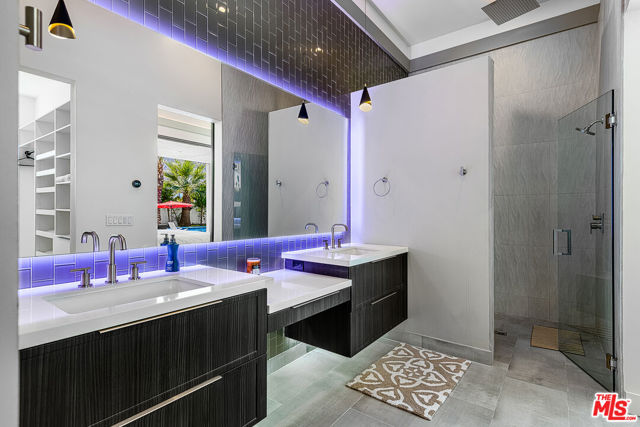 78155 Calle Cadiz, La Quinta CA: https://media.crmls.org/mediaz/4a89286c-aa5c-4184-99de-d82bb1af0948.jpg