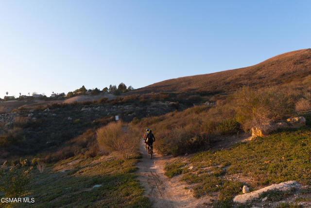 Woodridge Loop Trail