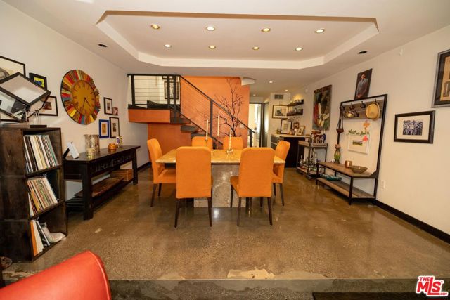 5010 Cahuenga Boulevard, 104 photo 7