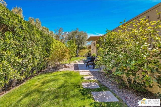 360 Cabrillo Road, Palm Springs CA: https://media.crmls.org/mediaz/4a8b2a8a-08ef-44dd-b3bb-c1978078619e.jpg