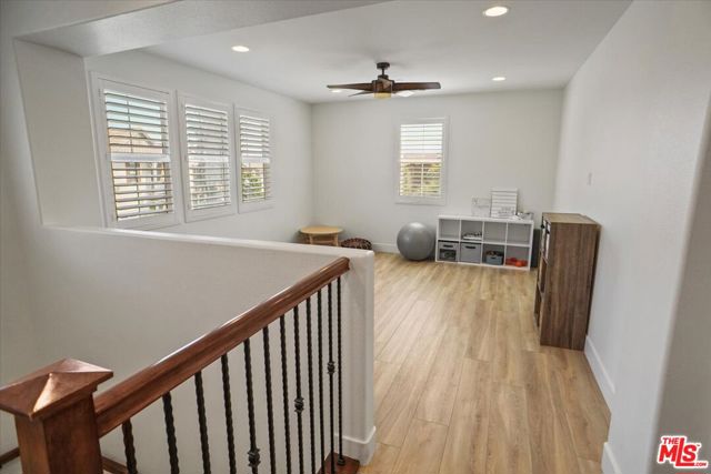 27336 Ellery Place, Santa Clarita CA: https://media.crmls.org/mediaz/4a8bd287-c46c-44fb-b15e-ae1e439730d2.jpg