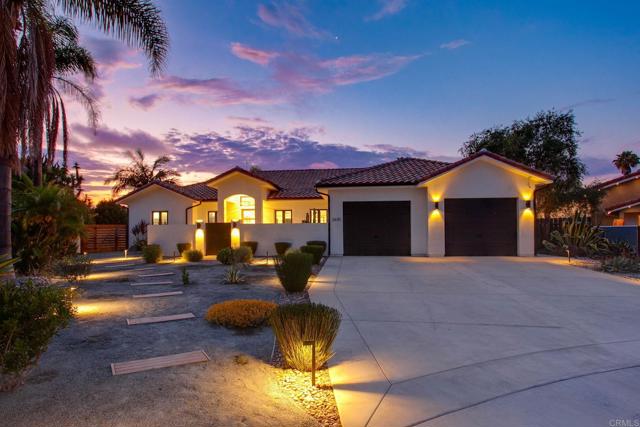 2630 Vistosa Place, Carlsbad CA: https://media.crmls.org/mediaz/4a8be5bf-4e83-41e0-9ff1-0a49aa0d2aad.jpg